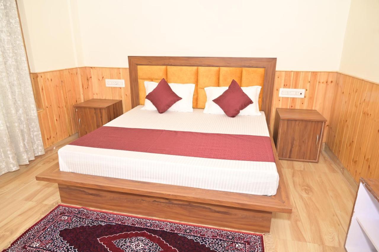 Hotel Royal Galaxy Tirthan Banjar Екстер'єр фото