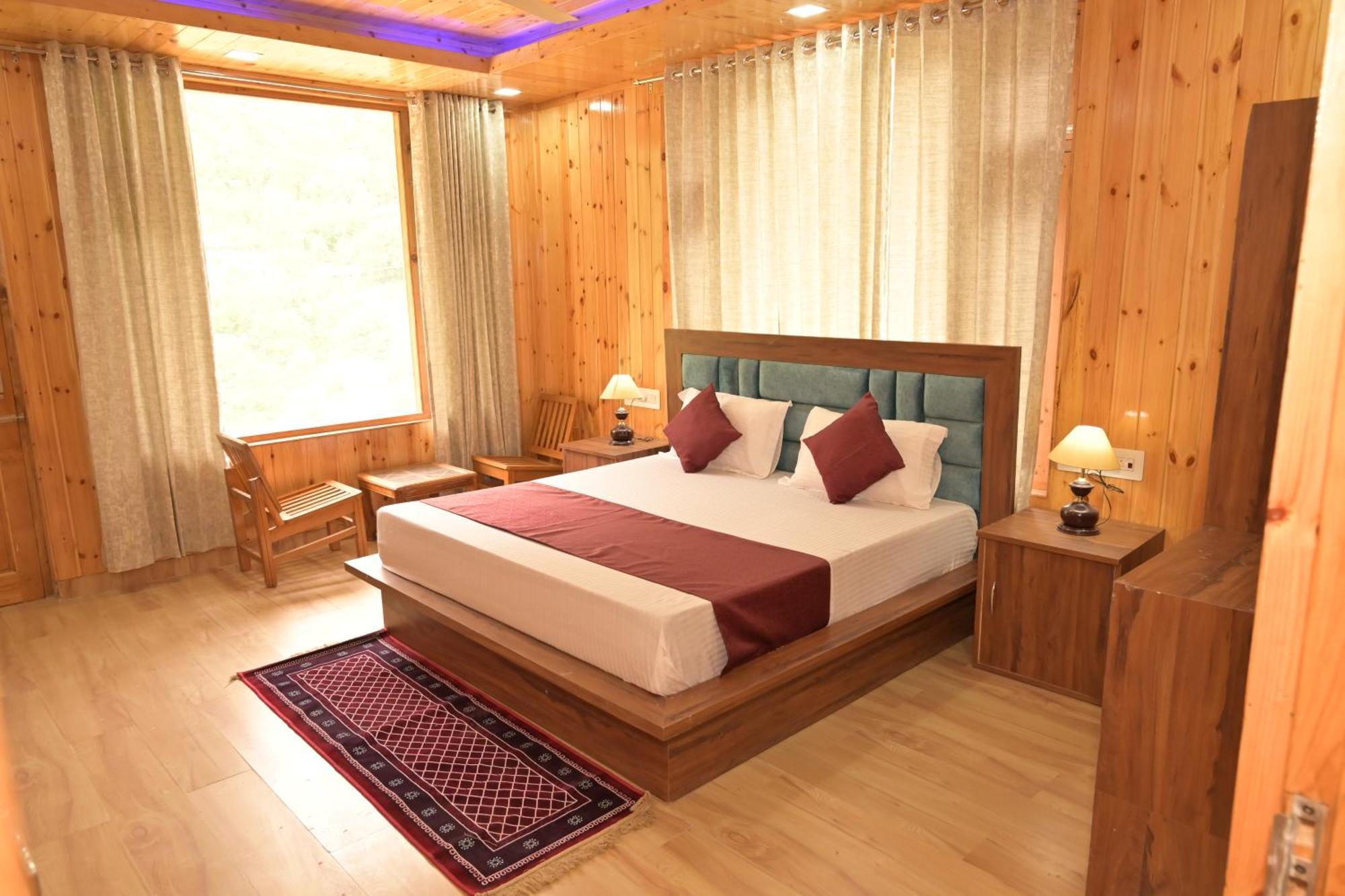 Hotel Royal Galaxy Tirthan Banjar Екстер'єр фото