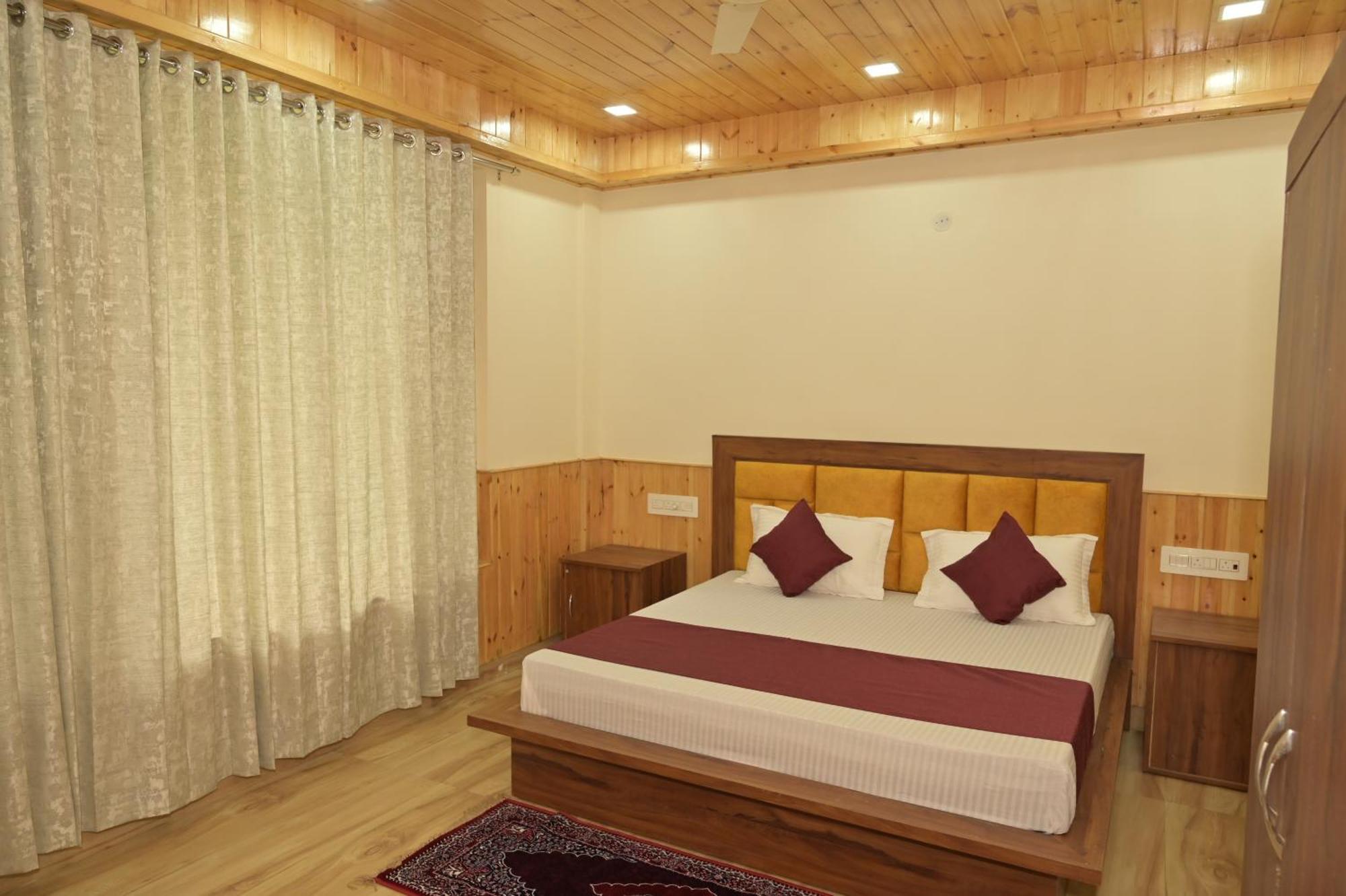 Hotel Royal Galaxy Tirthan Banjar Екстер'єр фото