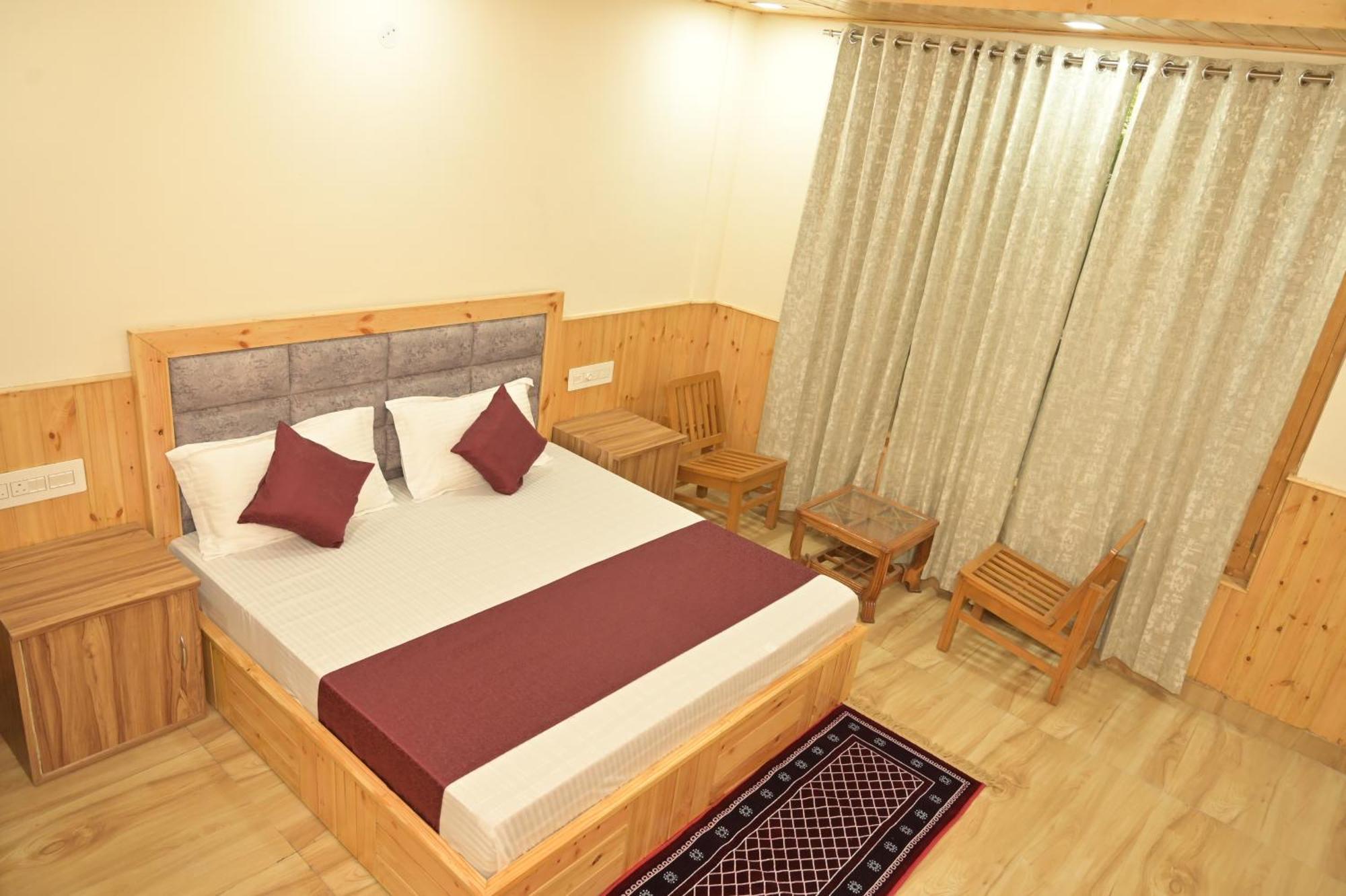 Hotel Royal Galaxy Tirthan Banjar Екстер'єр фото