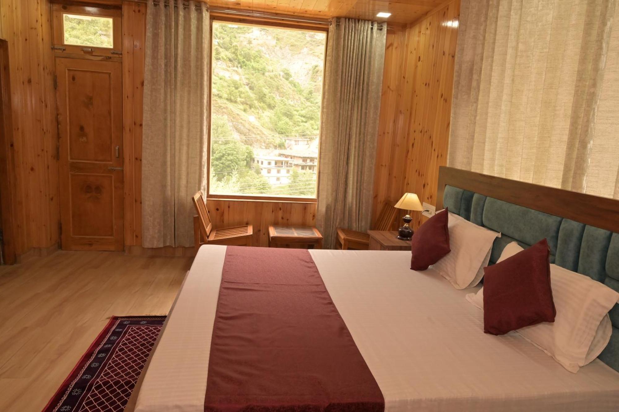Hotel Royal Galaxy Tirthan Banjar Екстер'єр фото