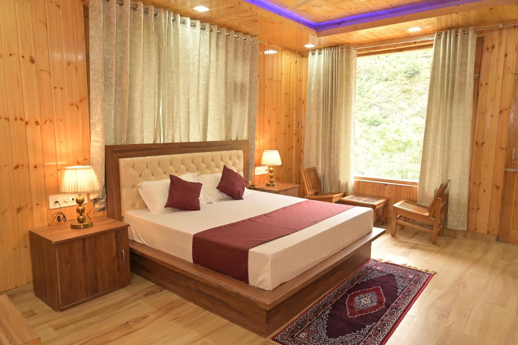 Hotel Royal Galaxy Tirthan Banjar Екстер'єр фото